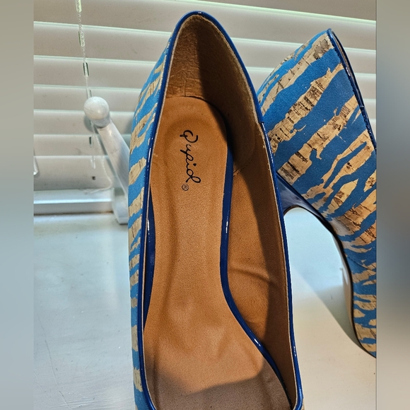 Qupid Sz 10 Blue & Cork Color Platform Heels - Picture 5 of 9